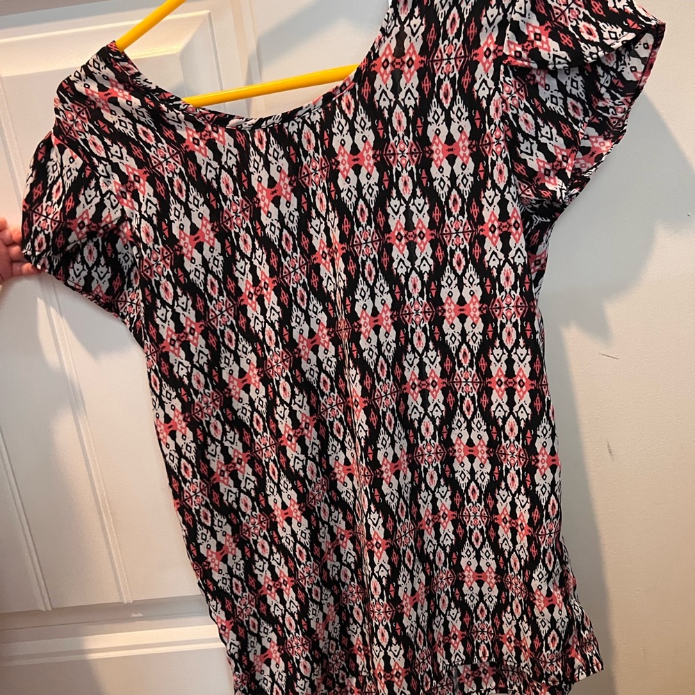 Multi color blouse with zip on back